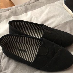 Canvas shoes
